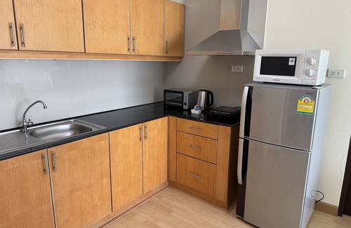 Tha Thaewawong Apartamento | Sriracha Avenue