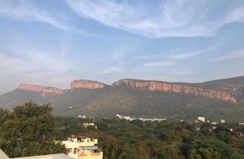 Tirupati Apartamento | SSN HomeStays - Sri Venkateshwara Homes
