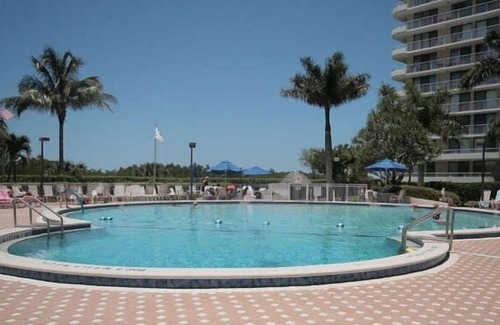 Marco Island Condominio | Sst4-808 - South Seas Tower 2 Bedroom Condo by Redawning