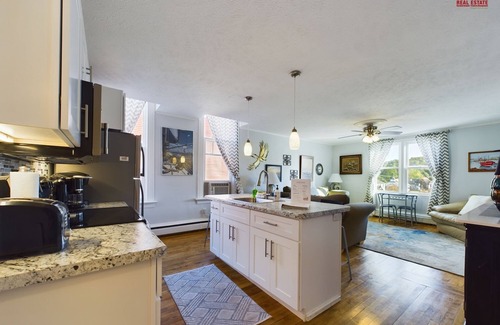 Munising Apartamento | SSVR2-Spacious, Downtown Munising Apartment
