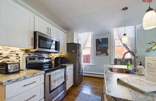 Munising Apartamento | SSVR2-Spacious, Downtown Munising Apartment