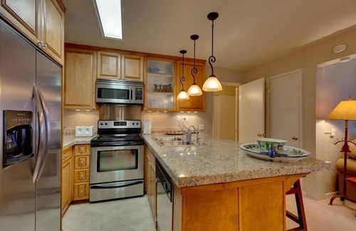 Mammoth Lakes Condominio | St. Anton Street View 2-bedroom Condo w/ Full Kitchen