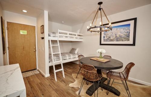 Mammoth Lakes Apartamento | St Anton Wooded View 1-Bedroom Condos with Complimentary Hot Drinks