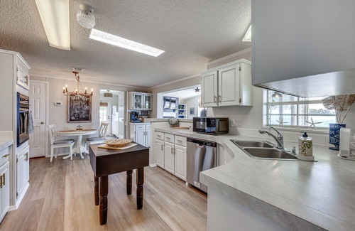 Doctors Inlet Casa | St Augustine Home w/ Dock & Lift on St Johns River