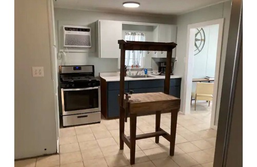 Rockport Cabaña | St.Charles Bay Waterfront Cottage@boat ramp