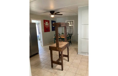 Rockport Cabaña | St.Charles Bay Waterfront Cottage@boat ramp