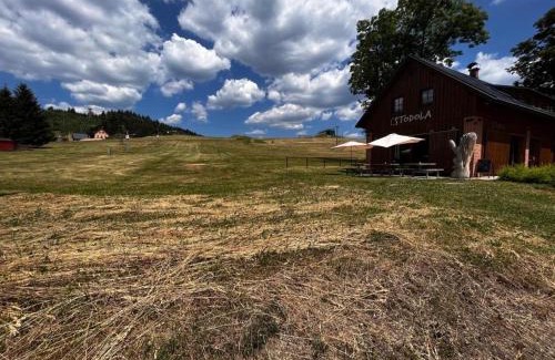 Albrechtice v Jizerskych horach Apartamento | Stodola