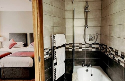 St Davids Hotel | St David's Cross Hotel