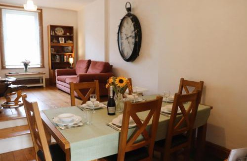 Ryde Casa | St George's Villa