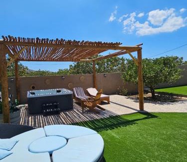 Palaia Fokaia Casa | St'Georges garden house
