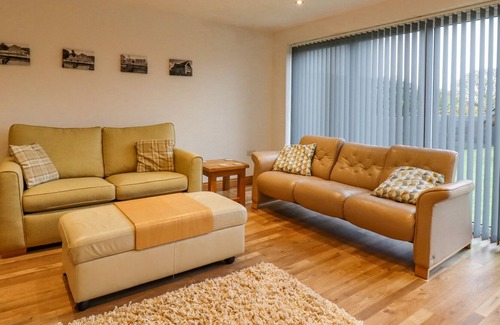 Rastrick Cabaña | ST. GEORGES LODGE, character holiday cottage in Hipperholme