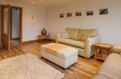 Rastrick Cabaña | ST. GEORGES LODGE, character holiday cottage in Hipperholme