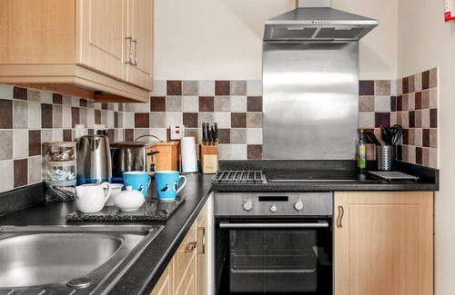Wiseman's Bridge Apartamento | St Helens Apartment 1 - Short Walk to Beach