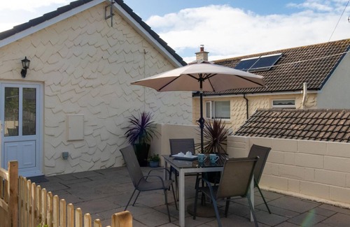 Wiseman's Bridge Apartamento | St Helens Apartment 1 - Short Walk to Beach