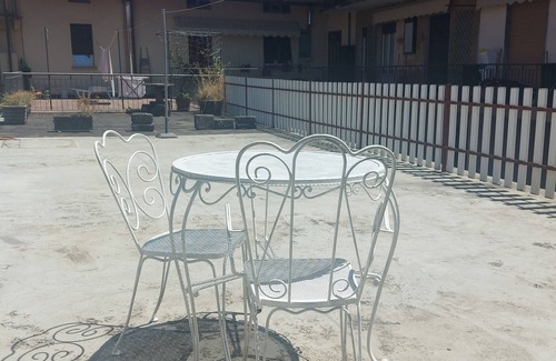 Borgomanero Apartamento | St. John House. Downtown apartment, pets allowed
