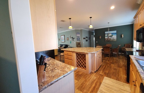 Welaka Casa | ST. JOHN'S RIVER HOUSE RETREAT WITH BOATHOUSE
