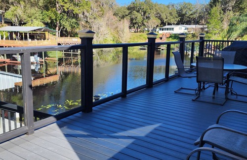 Welaka Casa | ST. JOHN'S RIVER HOUSE RETREAT WITH BOATHOUSE