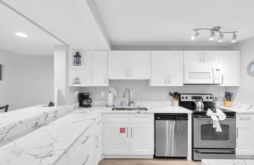 Meadows Condominio | St. Johns Waterfront 4BR Penthouse Pool Dock Park