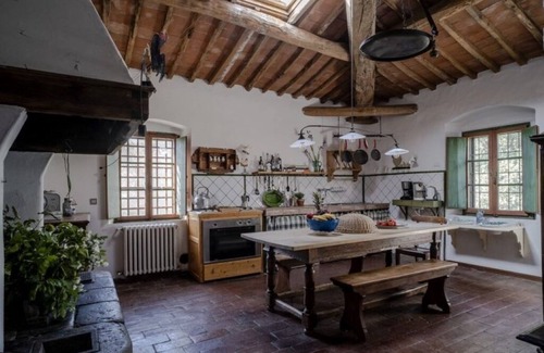 Lucignano Casa | St. Joseph