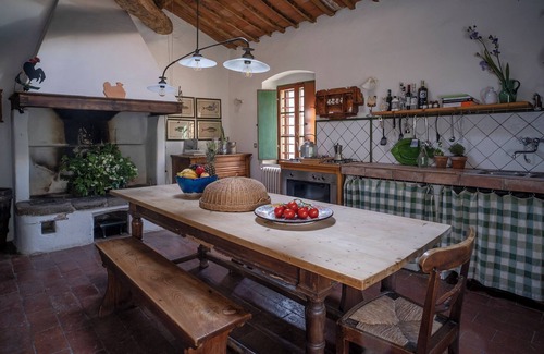 Lucignano Casa | St. Joseph