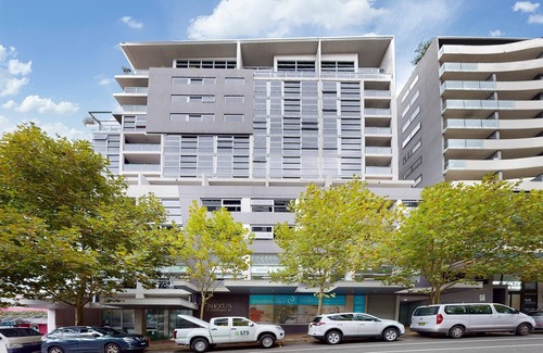 St. Leonards Apartamento | St Leonards - ATCH9 - Atchison Street - Relaxed Central Apartment with Study, Gym Secure Parking