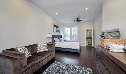 Central West End Apartamento | St Louis 2BD 2BA, Forest park, BJ Hospital, Science Center, eats