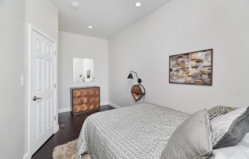 Central West End Apartamento | St Louis 2BD 2BA, Forest park, BJ Hospital, Science Center, eats