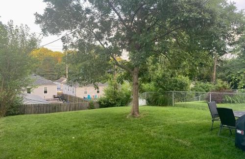 St. Louis Casa | St Louis Family Friendly Gem in Dogtown