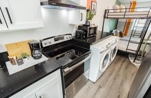 Beverly Green Apartamento | St Louis Hideaway Private Modern Comfort Near Strip