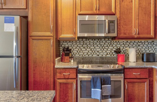 Central West End Apartamento | St Louis Stunning 1BD 1BA Central West End Apartment