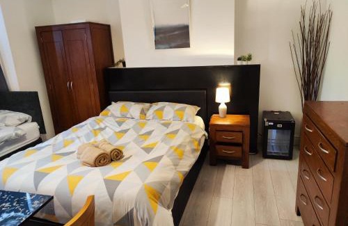 Welford Casa | St Lucia women only lodge Leicester long stays