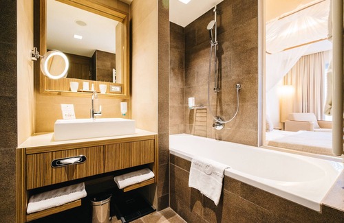 Frauenkirchen Hotel | St. Martins Therme & Lodge