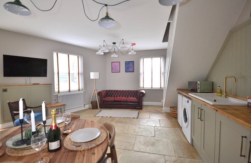 King's Lynn Casa | St Nicholas Corner. A vibrant, modern townhouse in the heart of King’s Lynn!