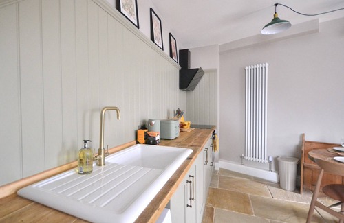King's Lynn Casa | St Nicholas Corner. A vibrant, modern townhouse in the heart of King’s Lynn!