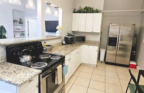 Historic Old Northeast Apartamento | St Pete 3 minutes to Pier!