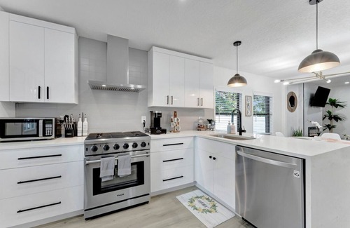 St. Petersburg - Clearwater Casa | St. Pete Family Bungalow & Private Oasis
