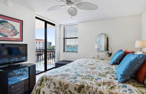 Casa del Mar Casa | St Pete Isla Casa B-507 Beautiful