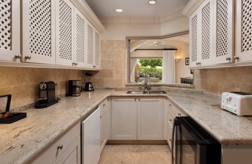 Little Battaleys Apartamento | St Peter's Bay 107 in Speightstown by Personal Villas - Contemporary Convenience