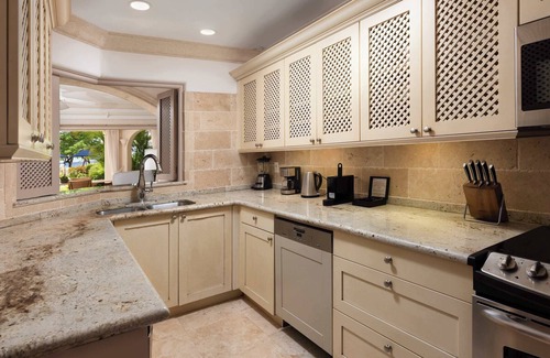 Little Battaleys Apartamento | St Peter's Bay 110 in Speightstown by Personal Villas - Contemporary Convenience