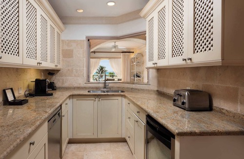 Little Battaleys Apartamento | St Peter's Bay 405 in Speightstown by Personal Villas - Contemporary Convenience