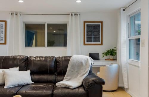 St. Petersburg - Clearwater Casa | St Petersburg Private Villa with Pool Gym Grill Self Check-In