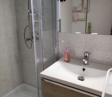 Saint-Pierre-la-Mer Apartamento | St Pierre La Mer,Appartement T2 en residence calme