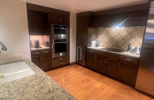 Downtown Apartamento | St. Regis Residence Club Aspen - Huge 2 Bedroom 2.5 Bath Suite