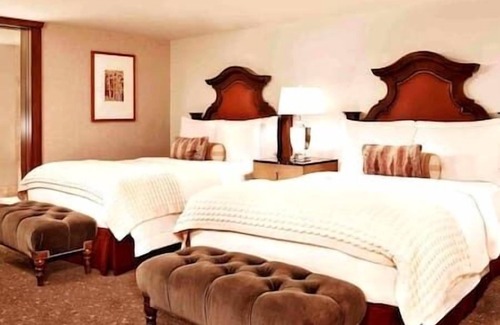 Downtown Complejo | St Regis Resort & Spa, luxury, Hot Tub, Pool, Aspen