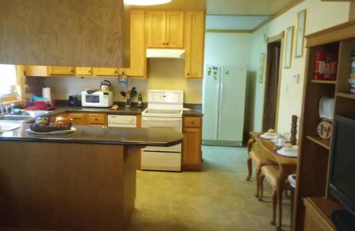 Saint Rose Apartamento | St Rose Log Cabin near Airport