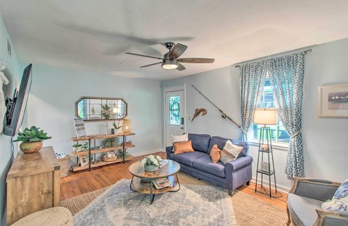 Saint Simons Heights Cabaña | St Simons Cottage w/ Grill ~ 2 Mi to Beach!