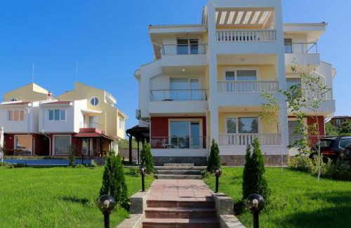 Budjaka Complejo | St. Stefan Villas & Hotel