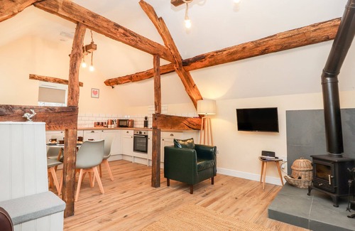 Oswestry Cabaña | Stabl, Graneros de Plas Moelfre Hall, LLANRHAEADR-YM-MOCHNANT