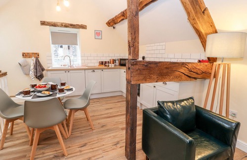 Oswestry Cabaña | Stabl, Graneros de Plas Moelfre Hall, LLANRHAEADR-YM-MOCHNANT