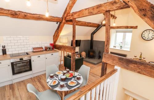 Oswestry Casa | Stabl, Plas Moelfre Hall Barns